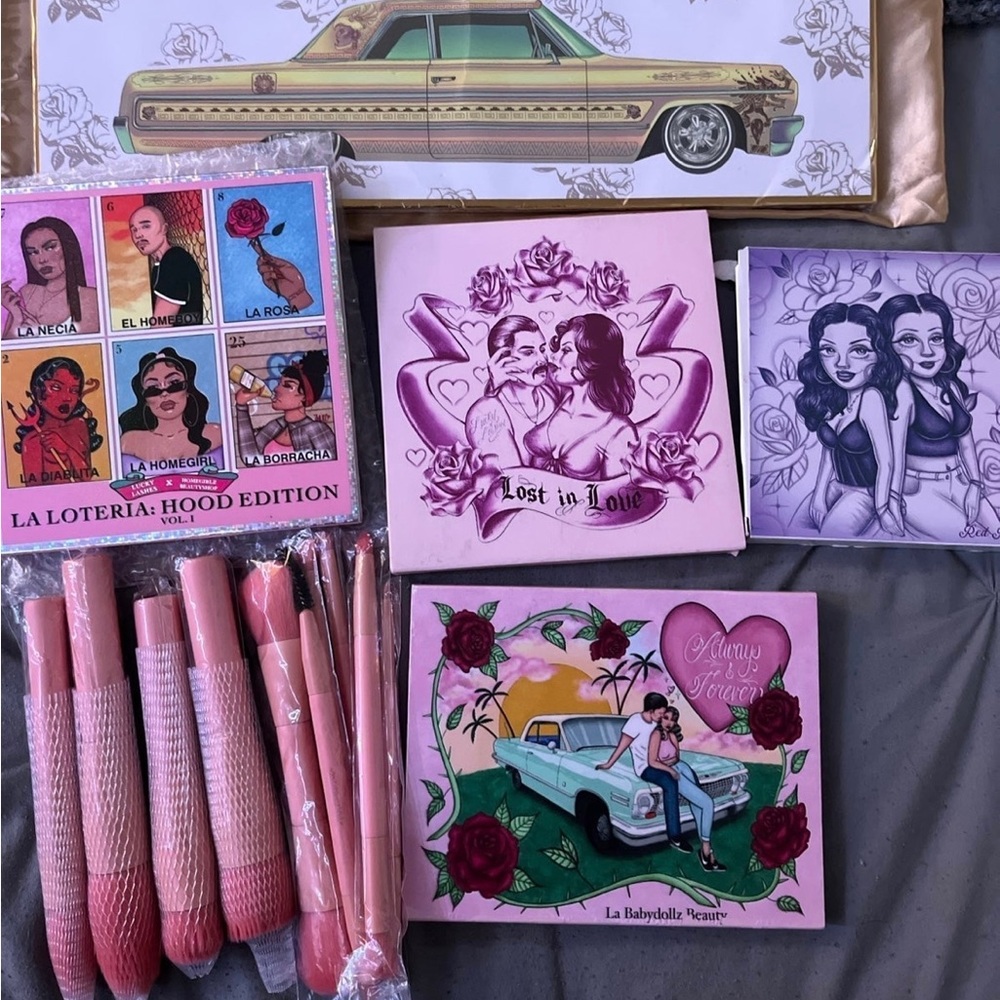Chicana Makeup pallets bundle